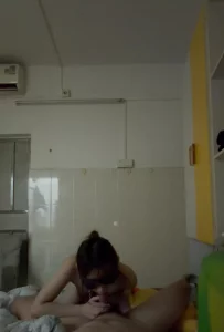 [原创]00后骚母狗带狗链上位被虐奶最后内射，手势验证，完整版主页禁止内容有